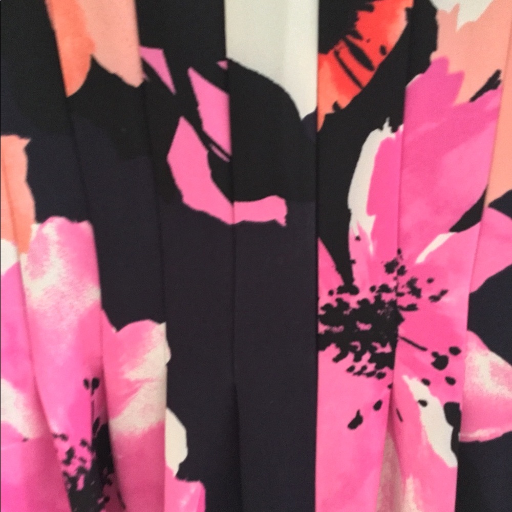 Fully lined sleeveless floral dress - Picture 7 of 15